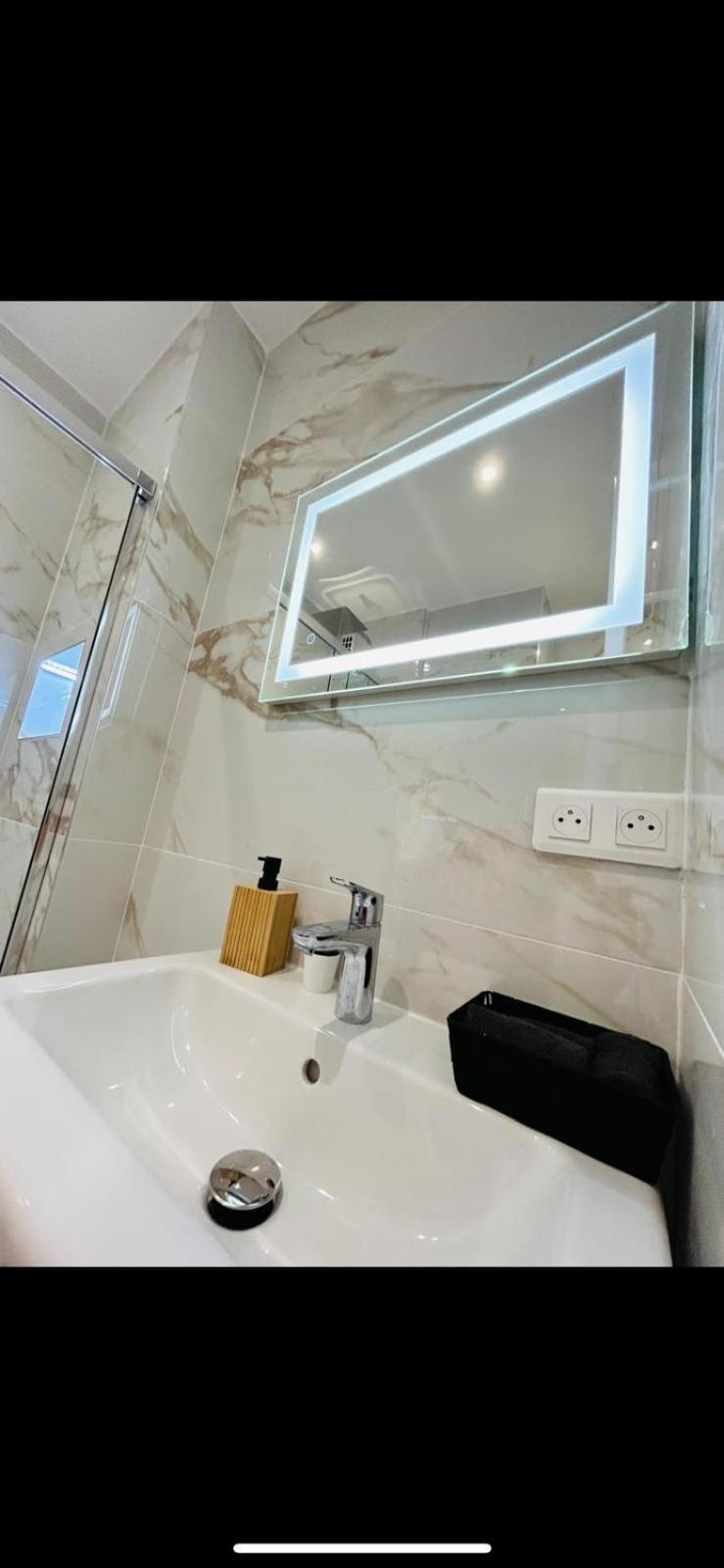 Apartamento Studio Promenade Des Anglais Niza Exterior foto